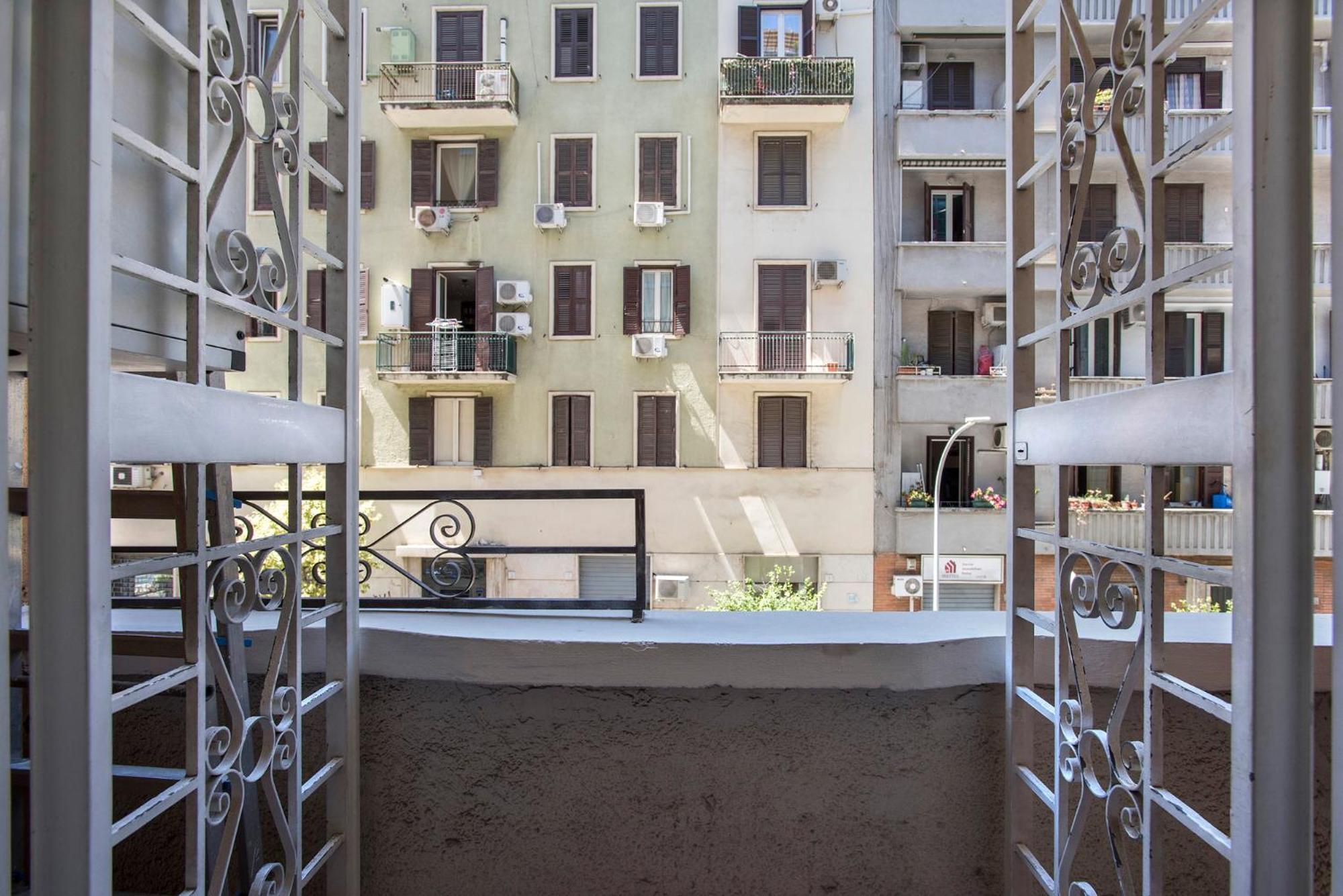 Appia Luxe - A Poche Fermate Del Centro Apartment โรม ภายนอก รูปภาพ